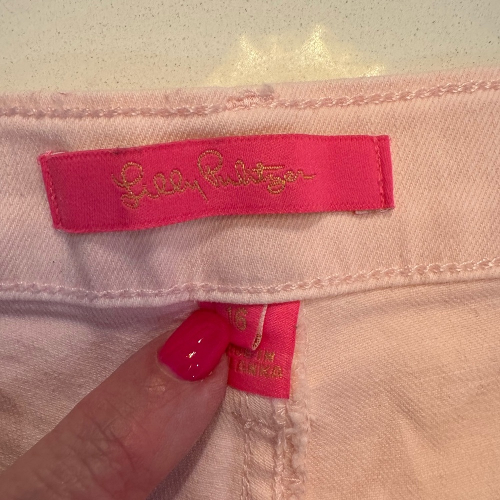Lilly Pulitzer pink denim shorts - Picture 4 of 5